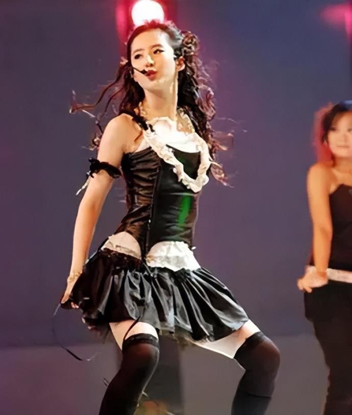 性感刘亦菲秀网袜美腿,清纯性感指数双飙升!的照片 -第3张 性感刘亦菲秀网袜美腿,清纯性感指数双飙升!