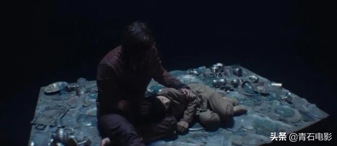 地下十八层氛围围营造到位，看起来就是过瘾