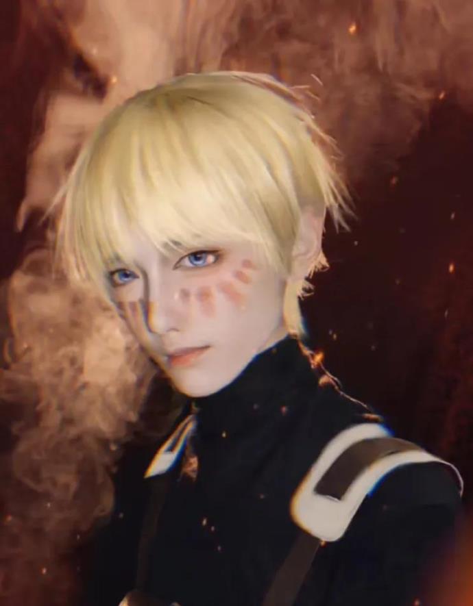 进击的巨人女巨人COSPLAY模样欣赏