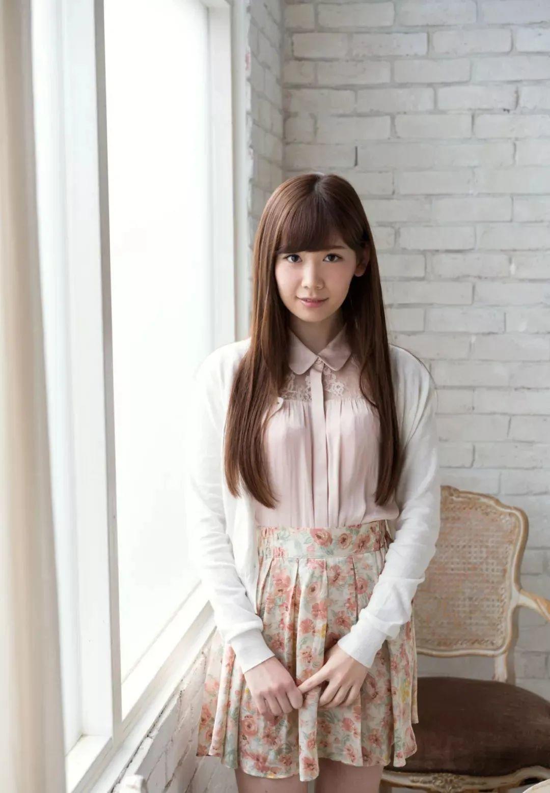 ADN-188明里紬(明里つむぎ)看到自己封面笑了的图片 -第5张 ADN-188明里紬(明里つむぎ)看到自己封面笑了的图片 -第5张