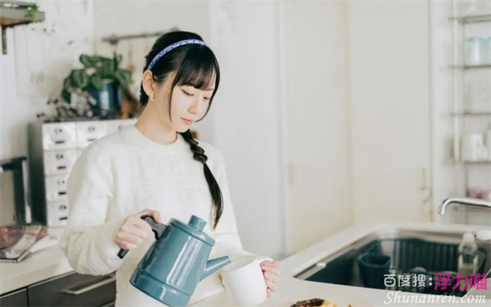 七泽美亚（七沢みあ），小小的身板COS大大的美