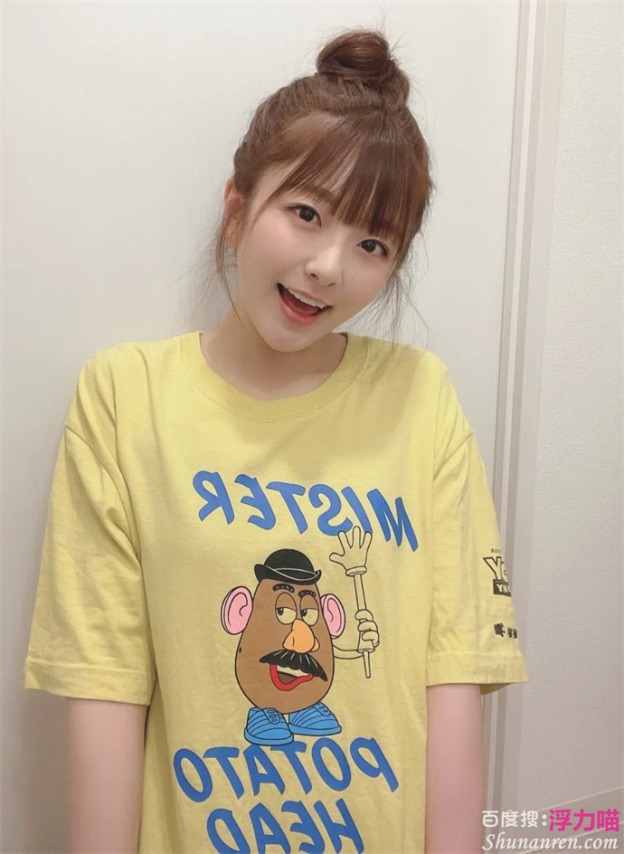 青空ひかり（青空光），睫毛弯弯月牙妹不曾低迷